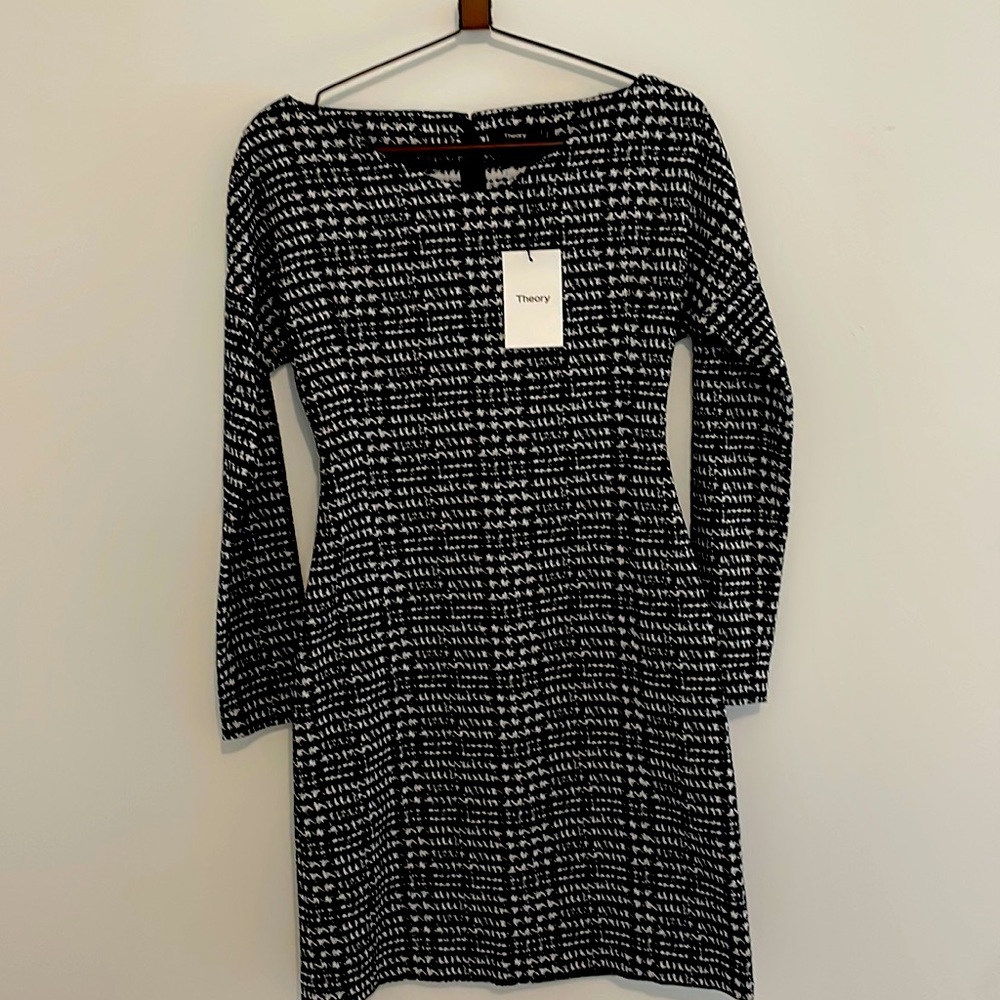 Theory Size S, new with tag